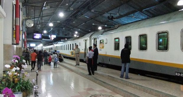 Jadwal dan Harga Lengkap Kereta Api Semarang – Bandung PP